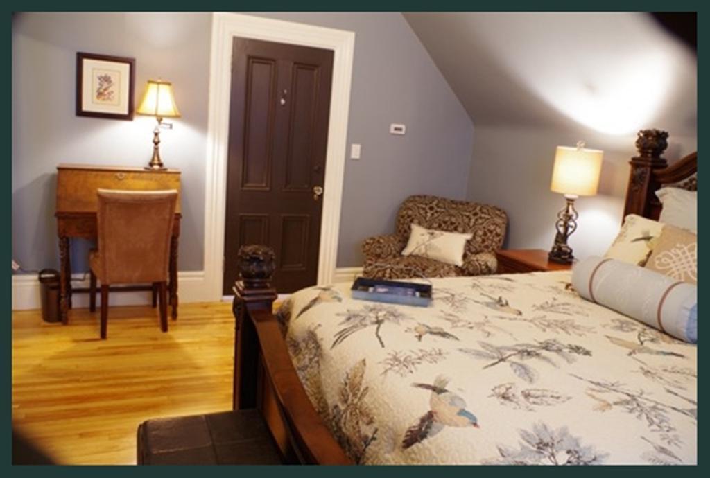 פרדריקטון Quartermain House Bed & Breakfast מראה חיצוני תמונה